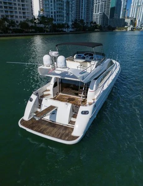 65ft Azimut R photo 3