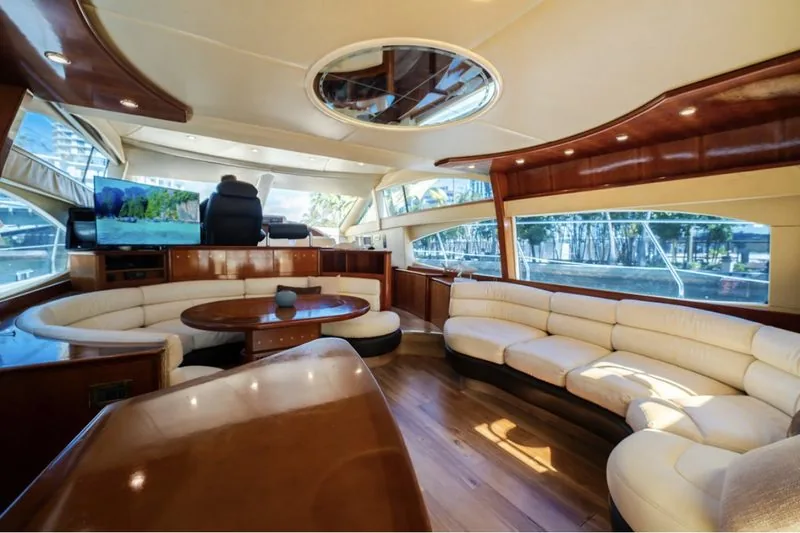 65ft Azimut R photo 4