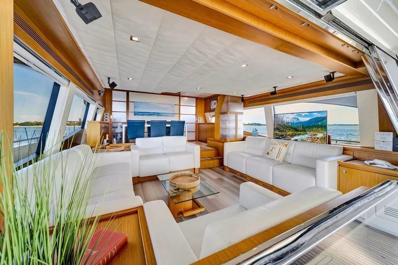 85ft Ferretti — Destiny photo 4