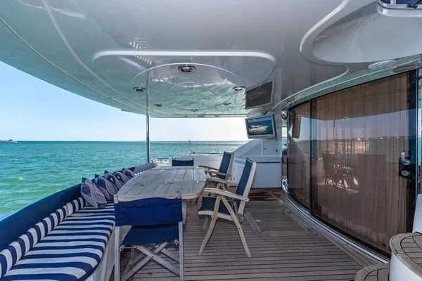 90ft Sunseeker — Alaina photo 4